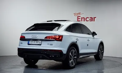Audi Q5 2022, 71140 км, за 22778 USD