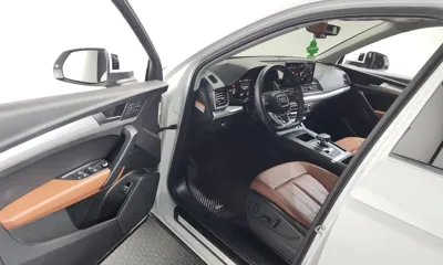 Audi Q5 2022, 71140 км, за 22778 USD - фото 10