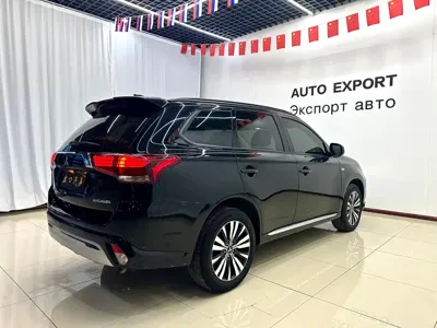 Mitsubishi Outlander 2022, 30000 км, за 15886.72 USD