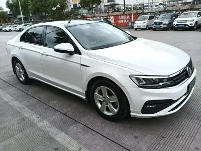 Volkswagen Lamando 2019, 90000 км, за 8651.98 USD