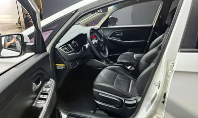 Kia Carens 2016, 19932 км, за 6541.13 USD - фото 10