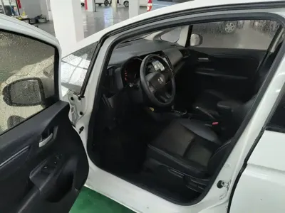Honda Fit 2019, 85500 км, за 5826.84 USD - фото 12