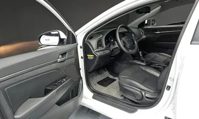 Hyundai Avante 2018, 82724 км, за 7100.98 USD - фото 10