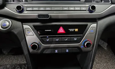 Hyundai Avante 2018, 82724 км, за 7100.98 USD - фото 29