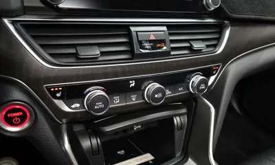 Honda Accord 2019, 169285 км, за 9246.59 USD - фото 17