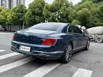 Bentley Flying Spur 2021, 29000 км, за 266395.3 USD