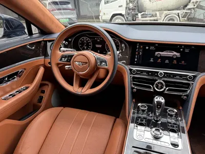 Bentley Flying Spur 2021, 29000 км, за 266395.3 USD - фото 20