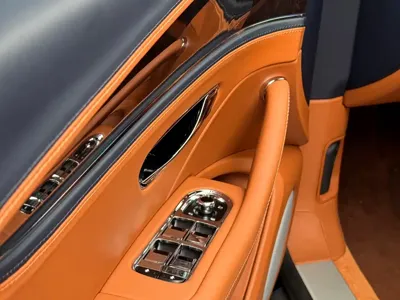 Bentley Flying Spur 2021, 29000 км, за 266395.3 USD - фото 22