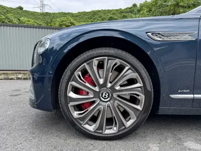 Bentley Flying Spur 2021, 29000 км, за 266395.3 USD - фото 25