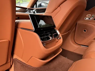 Bentley Flying Spur 2021, 29000 км, за 266395.3 USD - фото 26
