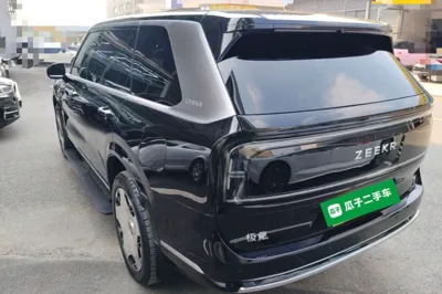 Zeekr 9X 2025, 5200 км, за 69754 USD