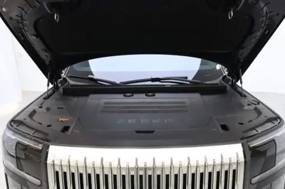 Zeekr 9X 2025, 5200 км, за 69754 USD - фото 34