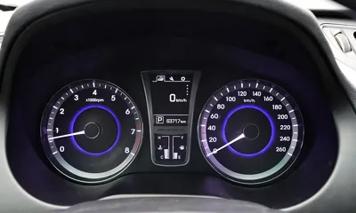 Hyundai Grandeur 2017, 63717 км, за 6082.97 USD - фото 8