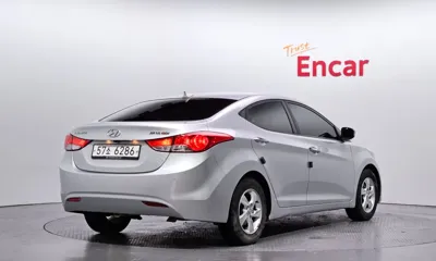 Hyundai Avante 2012, 99759 км, за 2378.59 USD
