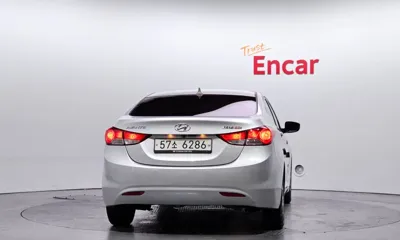 Hyundai Avante 2012, 99759 км, за 2378.59 USD