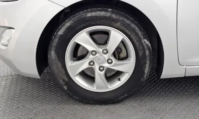 Hyundai Avante 2012, 99759 км, за 2378.59 USD