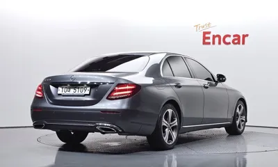 Mercedes-Benz E-Class 2019, 60887 км, за 13986.48 USD