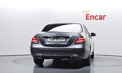 Mercedes-Benz E-Class 2019, 60887 км, за 13986.48 USD