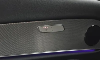 Mercedes-Benz E-Class 2019, 60887 км, за 13986.48 USD - фото 29