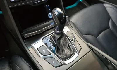 Hyundai Grandeur 2016, 175337 км, за 4493.06 USD - фото 9