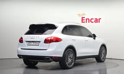 Porsche Cayenne 2013, 122324 км, за 11430.46 USD