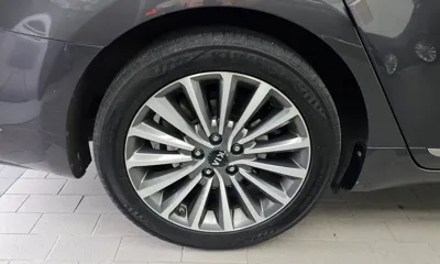 Kia K7 2017, 181175 км, за 5579.62 USD