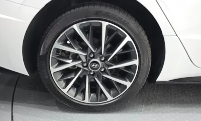 Hyundai Sonata 2023, 32300 км, за 15302.46 USD