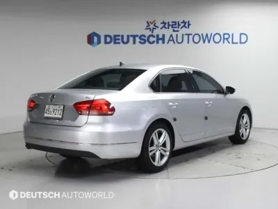 Volkswagen Passat 2015, 112825 км, за 3039.31 USD