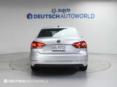 Volkswagen Passat 2015, 112825 км, за 3039.31 USD