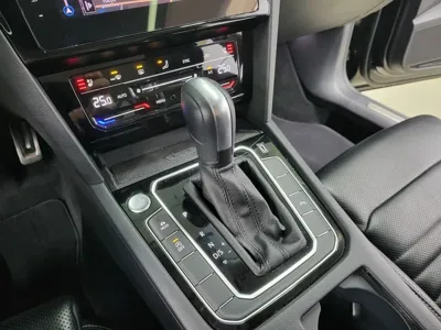 Volkswagen Passat 2021, 89118 км, за 15005.3 USD - фото 9