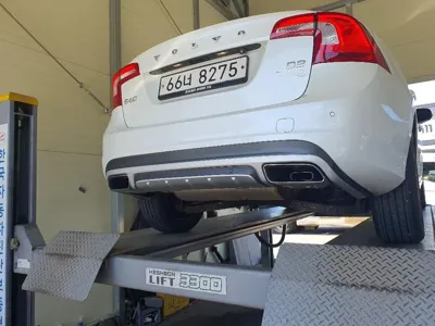 Volvo S60 2014, 50546 км, за 5658.66 USD