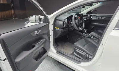 Kia K3 2021, 24963 км, за 8736.18 USD - фото 10