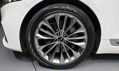 Kia K9 2022, 49130 км, за 26302.3 USD