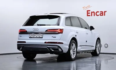 Audi Q7 2020, 52344 км, за 31777.03 USD