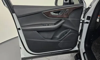 Audi Q7 2020, 52344 км, за 31777.03 USD - фото 24