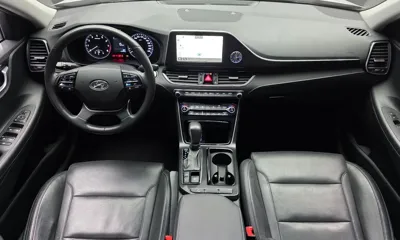 Hyundai Grandeur 2018, 61392 км, за 9518.18 USD - фото 7