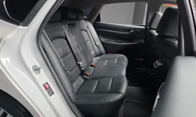 Hyundai Grandeur 2018, 61392 км, за 9518.18 USD - фото 12