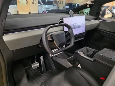 Tesla Cybertruck 2026, 12000 км, за 118984.75 USD - фото 8
