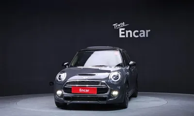 MINI Cooper 2019, 35601 км, за 12414.6 USD