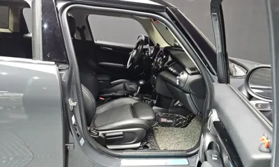 MINI Cooper 2019, 35601 км, за 12414.6 USD - фото 11