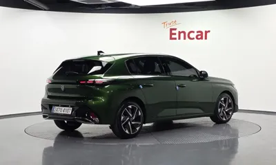 Peugeot 308 2023, 16130 км, за 17592.23 USD