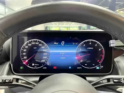 Mercedes-Benz GLC 2023, 35000 км, за 36806.17 USD - фото 7