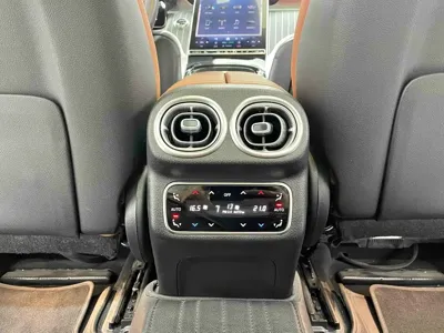 Mercedes-Benz GLC 2023, 35000 км, за 36806.17 USD - фото 10