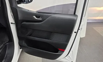 Hyundai Staria 2022, 53251 км, за 18051.73 USD - фото 25