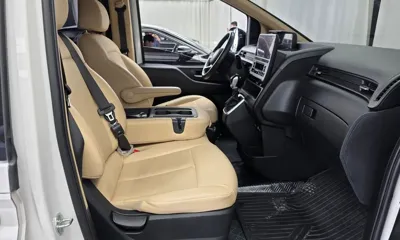 Hyundai Staria 2022, 53251 км, за 18051.73 USD - фото 26