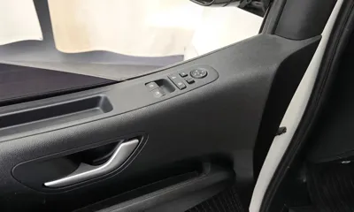 Hyundai Staria 2022, 53251 км, за 18051.73 USD - фото 28