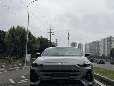 Changan UNI-V 2022, 50000 км, за 9067.7 USD