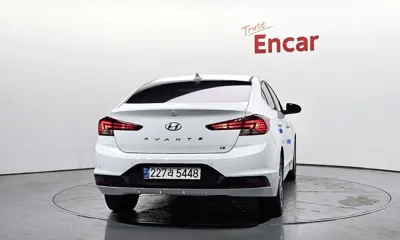 Hyundai Avante 2019, 156037 км, за 4225.44 USD