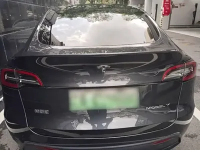 Tesla Model Y 2024, 46000 км, за 26742.67 USD - фото 6