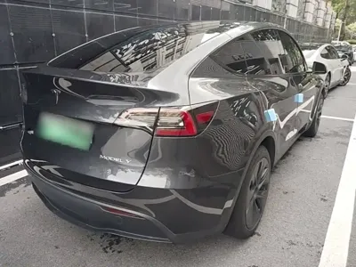 Tesla Model Y 2024, 46000 км, за 26742.67 USD - фото 7